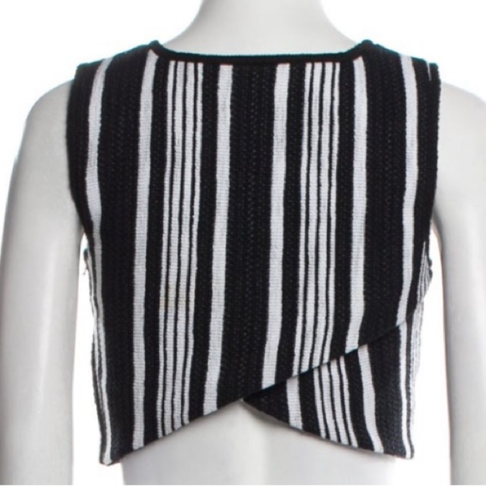 Carven Black + White Tweed Top,‎ Sleeveless, cropped, size Large, EU 42, US L